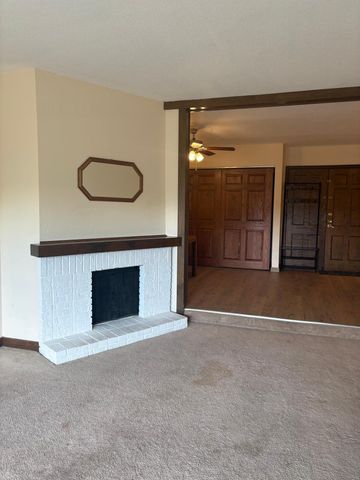 6730 Vernon Avenue S 407, Edina, MN 55436