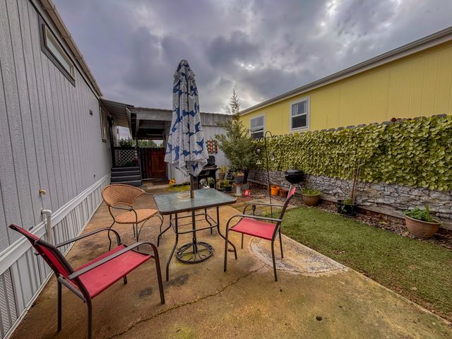 3700 Bellinger Lane SPC 22, Medford, OR 97501