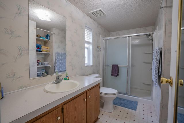 3700 Bellinger Lane SPC 22, Medford, OR 97501