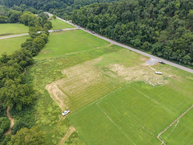 2630 New Hope Rd, Hendersonville, TN 37075