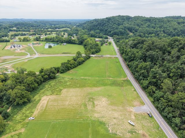 2630 New Hope Rd, Hendersonville, TN 37075