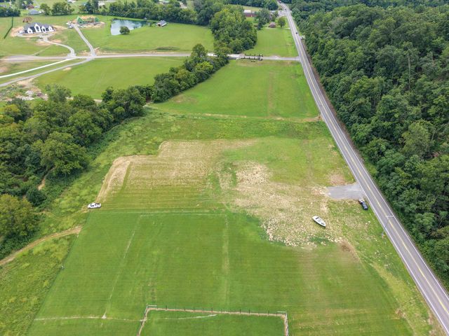 2630 New Hope Rd, Hendersonville, TN 37075