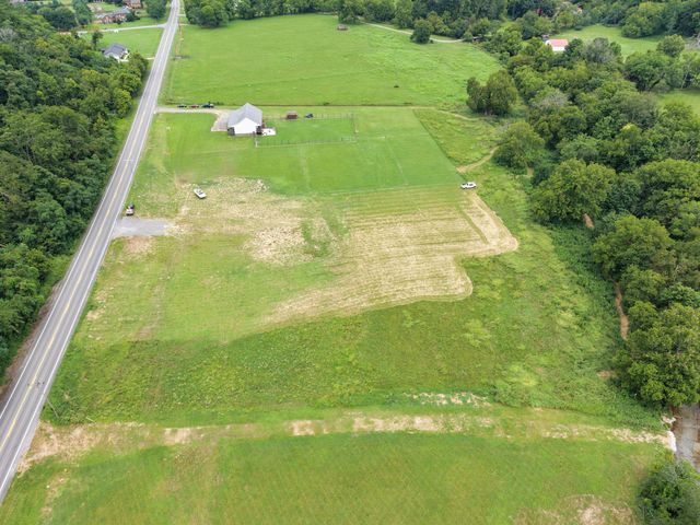 2630 New Hope Rd, Hendersonville, TN 37075