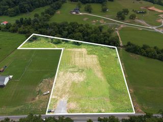 2630 New Hope Rd, Hendersonville, TN 37075