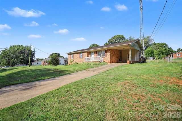 202 W Debby Drive, Shelby, NC 28152