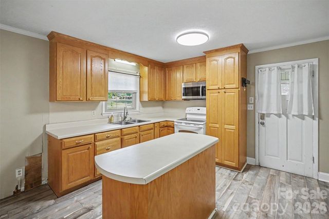 202 W Debby Drive, Shelby, NC 28152