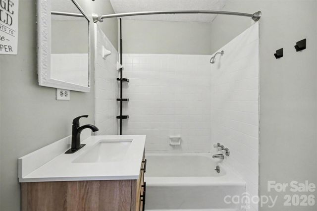 202 W Debby Drive, Shelby, NC 28152