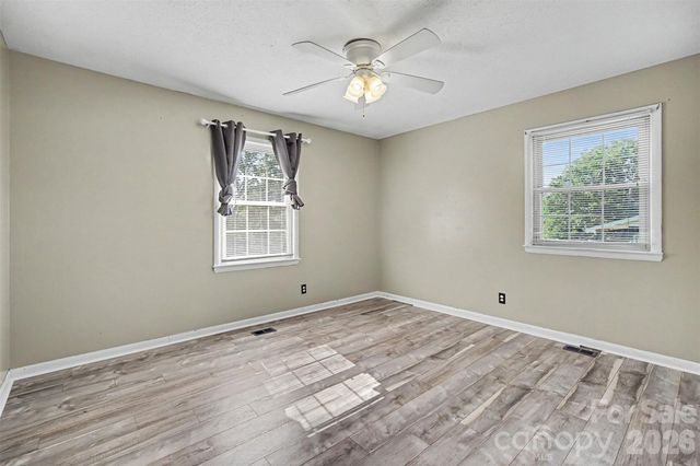 202 W Debby Drive, Shelby, NC 28152