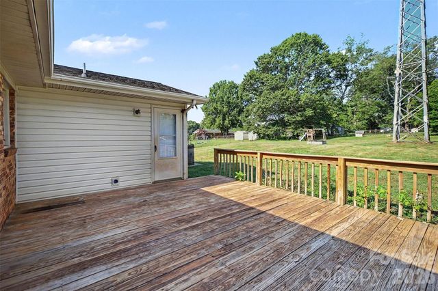 202 W Debby Drive, Shelby, NC 28152