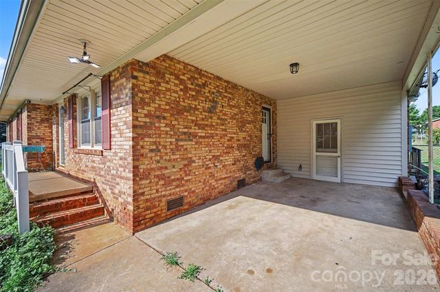 202 W Debby Drive, Shelby, NC 28152