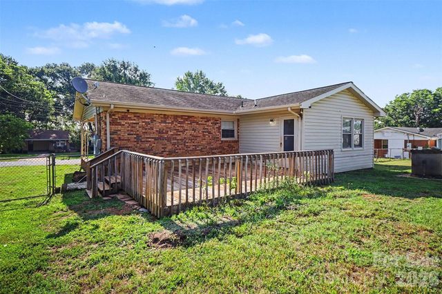 202 W Debby Drive, Shelby, NC 28152