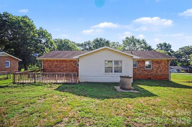 202 W Debby Drive, Shelby, NC 28152