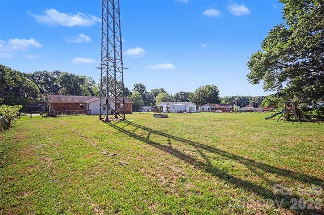 202 W Debby Drive, Shelby, NC 28152