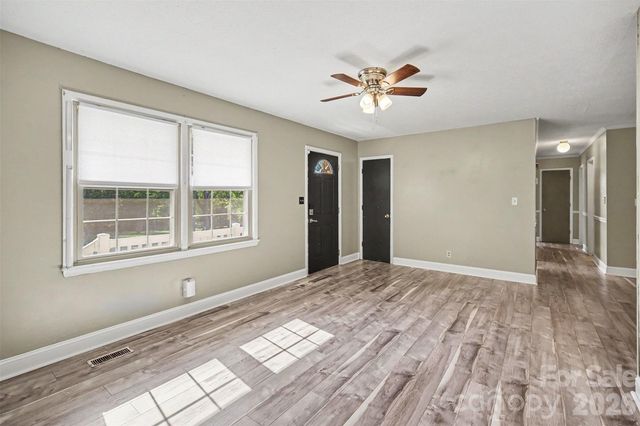 202 W Debby Drive, Shelby, NC 28152