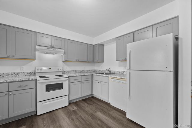 17915 Phyllis Street, Roseville, MI 48066