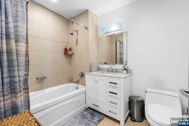 20 Newport Parkway 1812, Jersey City, NJ 07310