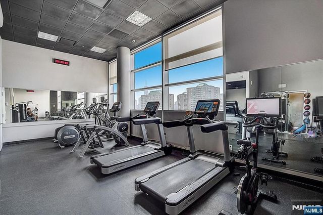 20 Newport Parkway 1812, Jersey City, NJ 07310