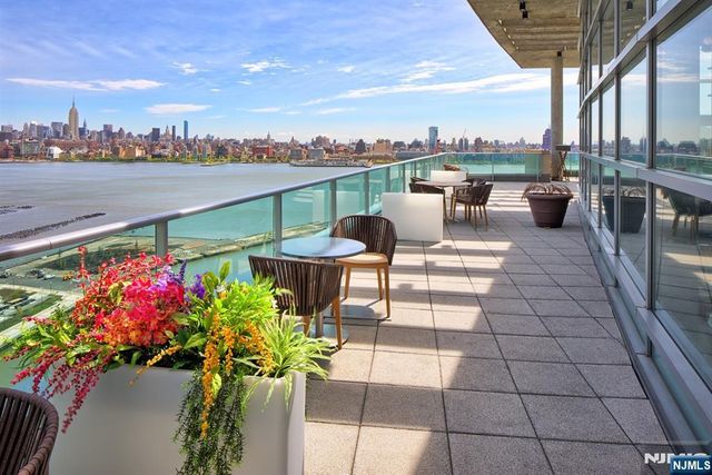 20 Newport Parkway 1812, Jersey City, NJ 07310