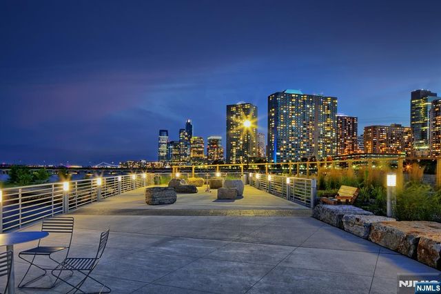 20 Newport Parkway 1812, Jersey City, NJ 07310