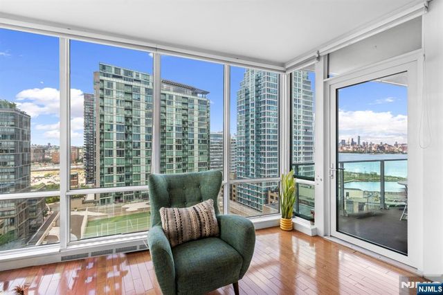 20 Newport Parkway 1812, Jersey City, NJ 07310