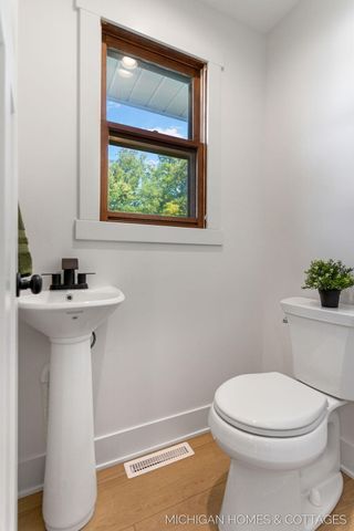 10975 Campanel Drive, Holland Twp, MI 49464