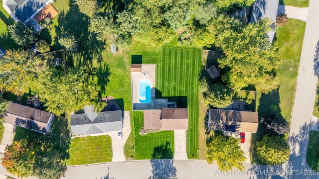 10975 Campanel Drive, Holland Twp, MI 49464