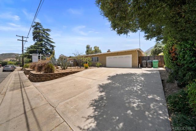 8067 Rancho Fanita, Santee, CA 92071