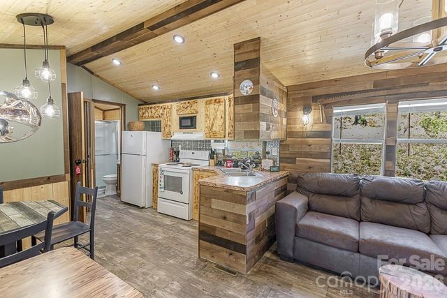 16 Standing Rock Ridge, Maggie Valley, NC 28751