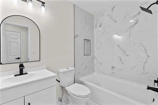 235 Poplar St, Buford, GA 30518