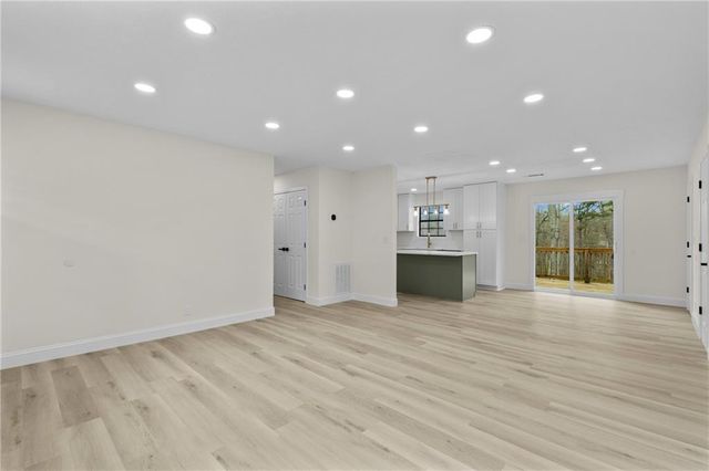 235 Poplar St, Buford, GA 30518