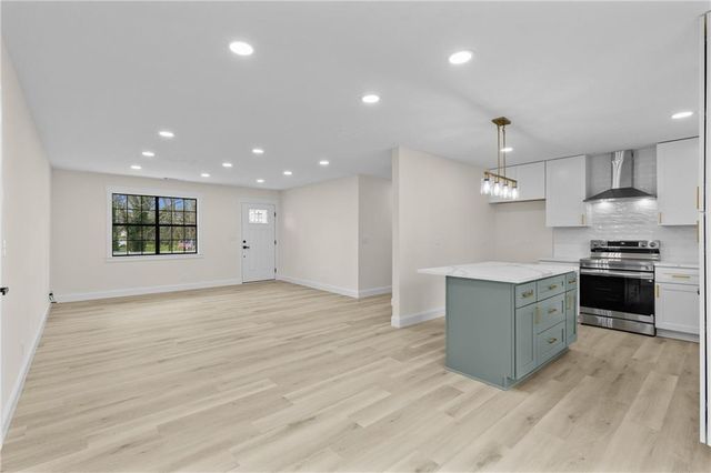 235 Poplar St, Buford, GA 30518