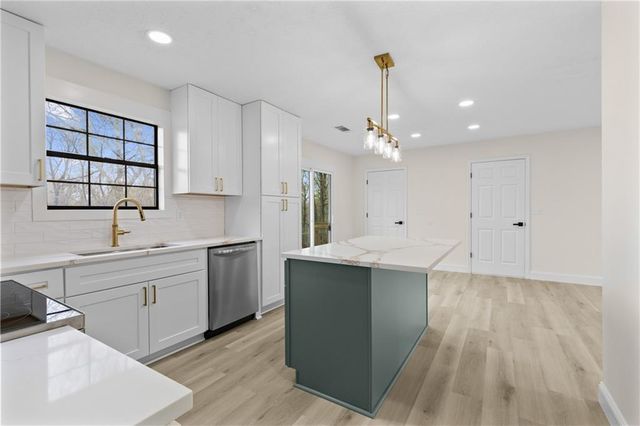 235 Poplar St, Buford, GA 30518