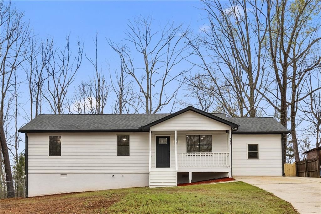 235 Poplar St, Buford, GA 30518