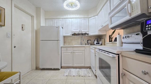 1400 S Ocean Drive 505, Hollywood, FL 33019