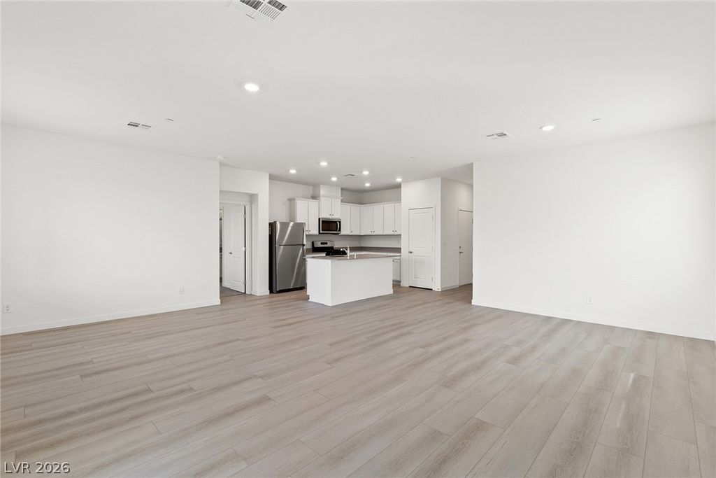 2754 Avril Point Street, Las Vegas, NV 89156 — photo 4