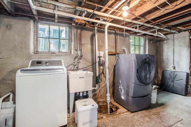 220 S Seventh Street, Ann Arbor, MI 48103