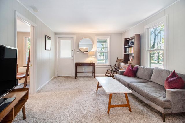 220 S Seventh Street, Ann Arbor, MI 48103