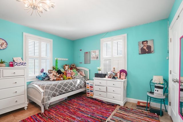 26 S Wheaton Avenue, Seekonk, MA 02771