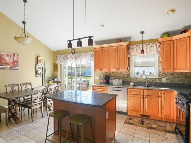 26 S Wheaton Avenue, Seekonk, MA 02771