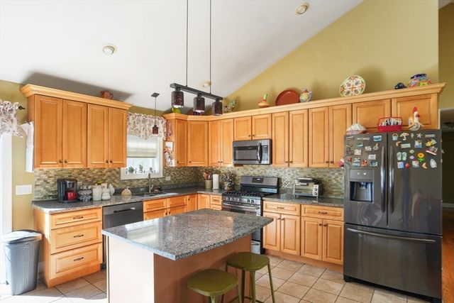 26 S Wheaton Avenue, Seekonk, MA 02771