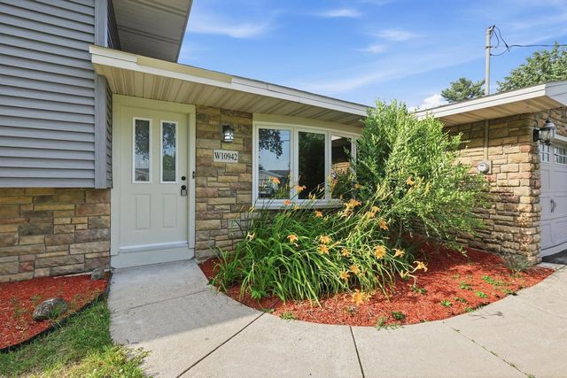 W10942 Bayview Drive, Lodi, WI 53555