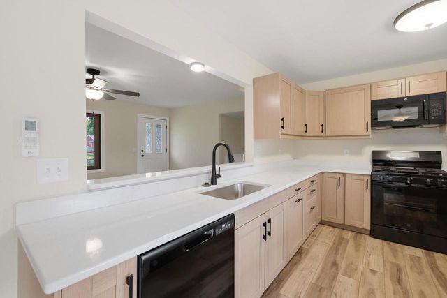 W10942 Bayview Drive, Lodi, WI 53555