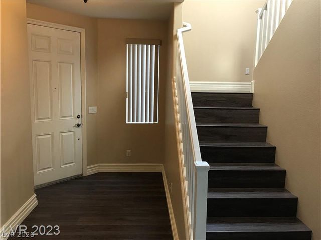 9746 Kampsville Avenue, Las Vegas, NV 89148