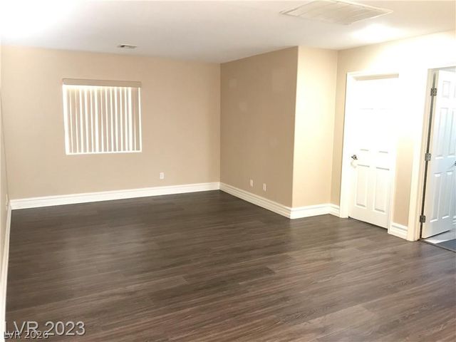 9746 Kampsville Avenue, Las Vegas, NV 89148