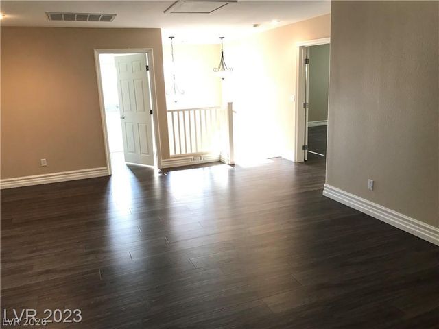 9746 Kampsville Avenue, Las Vegas, NV 89148