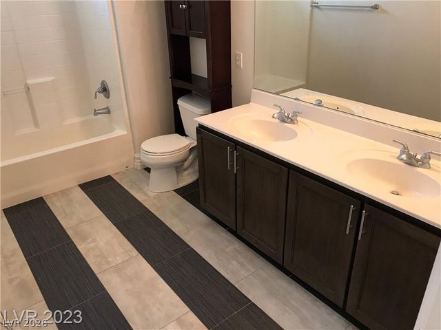 9746 Kampsville Avenue, Las Vegas, NV 89148