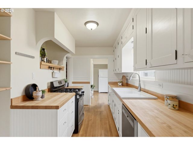 56341 HAZEN Rd, Warren, OR 97053