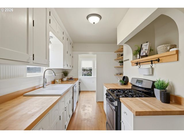 56341 HAZEN Rd, Warren, OR 97053