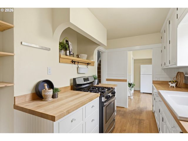 56341 HAZEN Rd, Warren, OR 97053