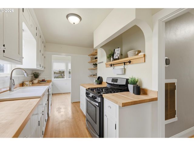 56341 HAZEN Rd, Warren, OR 97053